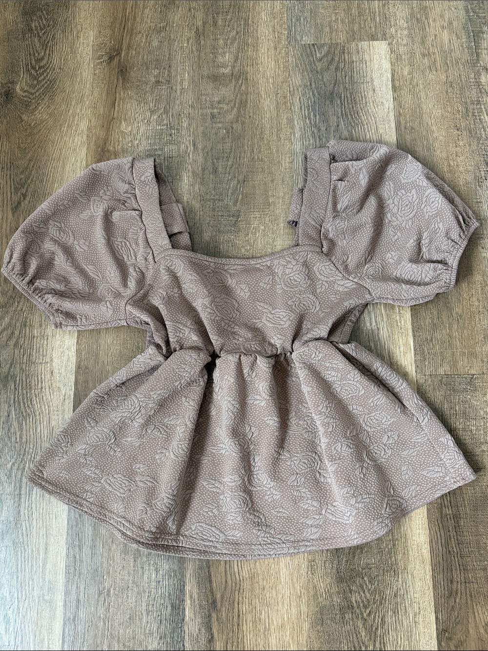 MOD Boutique,Square Neck Puff Sleeve Peplum Top in Mauve